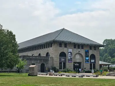 Niagara Parks Power Station – Day and Night