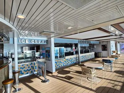Lido Grill P&O Cruise Line Aurora