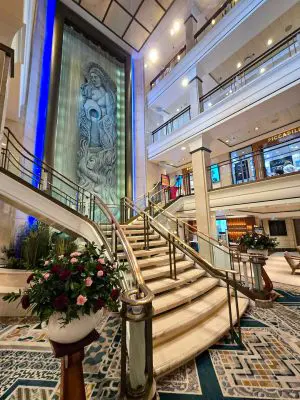 Atrium P&O Cruise Line Aurora 
