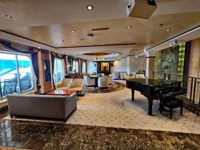 Charlie's Bar P&O Aurora