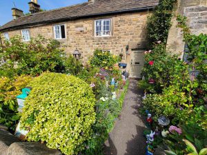 Eyam Plague Village – Things to do In This Historic Peak District Spot