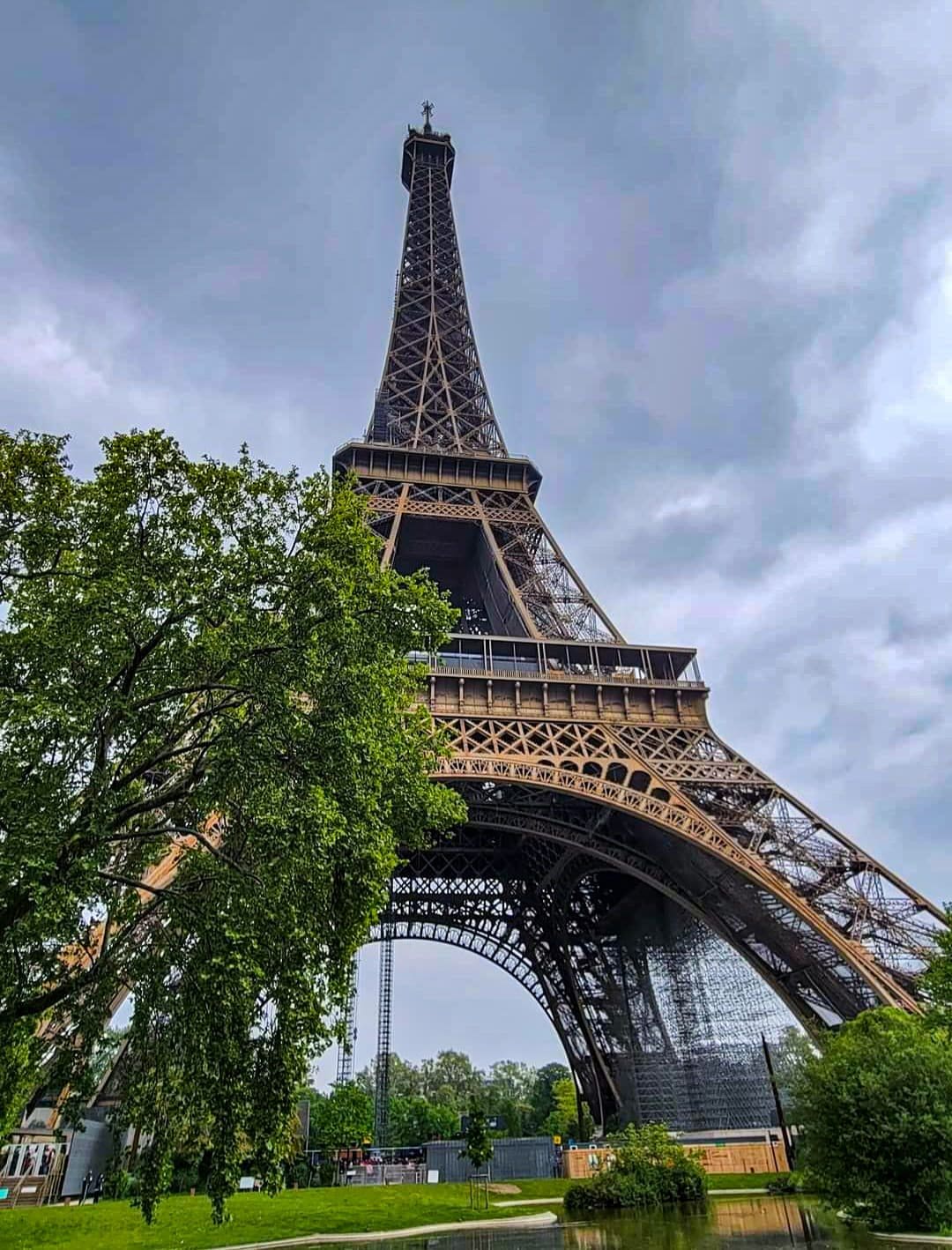 facilities on the eiffel tower