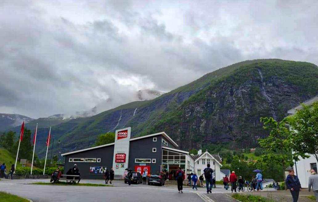 Skjolden tourist centre