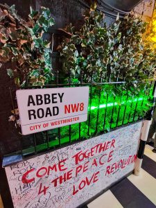 abbey road sign