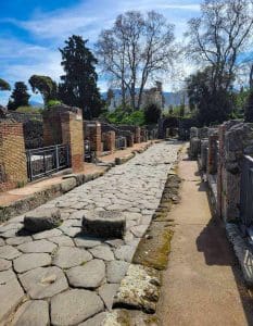 Facilities in Pompeii